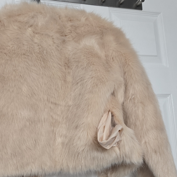 Fashion Nova Faux Fur Cropped Jacket - Beige/Cream - Picture 9 of 10
